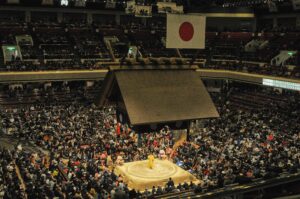 Événement sportif et culturel au Japon illustrant la convergence entre sport, lifestyle et médias digitaux.